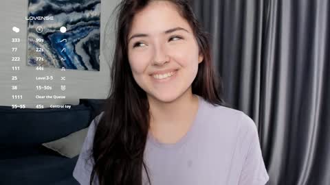 Snapshot of edabayse chatting on December 3, 11:01 am Viola online show from December 3, 11:01 am