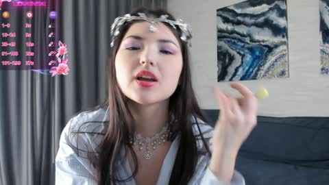 Snapshot of edabayse chatting on December 6, 2:17 pm Viola online show from December 6, 2:17 pm