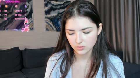 Snapshot of edabayse chatting on December 14, 3:15 pm Viola online show from December 14, 3:15 pm