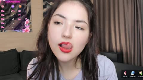 Snapshot of edabayse chatting on December 15, 2:05 pm Viola online show from December 15, 2:05 pm