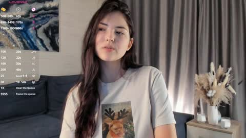 Snapshot of edabayse chatting on December 23, 2:28 pm Viola online show from December 23, 2:28 pm