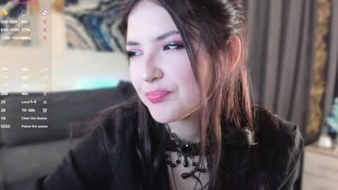 Snapshot of edabayse chatting on December 29, 5:01 pm Viola online show from December 29, 5:01 pm