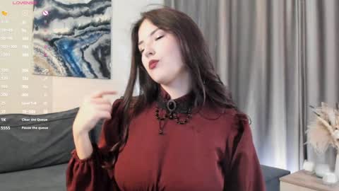 Snapshot of edabayse chatting on January 19, 1:12 pm Viola online show from January 19, 1:12 pm