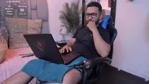 Snapshot of edahi1386 chatting on September 17, 1:29 am edahi1386 online show from September 17, 1:29 am