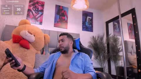 Snapshot of edahi1386 chatting on December 15, 4:44 pm edahi1386 online show from December 15, 4:44 pm