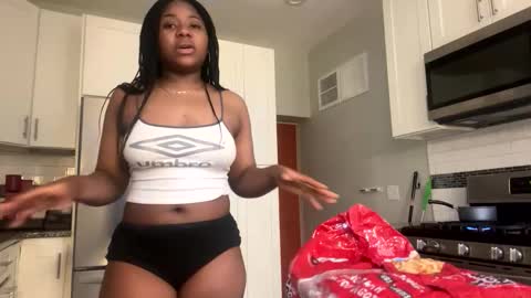 eddrisalove online show from May 22, 9:26 am