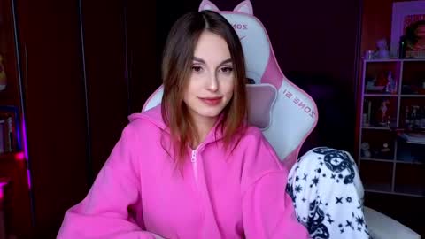 Edeline online show from March 7, 4:44 pm