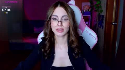 Edeline online show from March 8, 3:38 pm