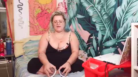edenserpent online show from September 17, 4:47 am
