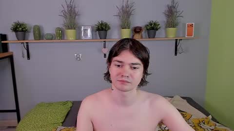 Snapshot of edgar_ray chatting on June 25, 5:12 am Edgar online show from June 25, 5:12 am