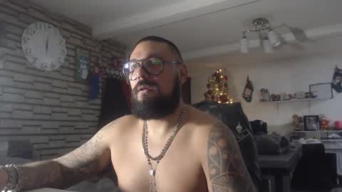 edgarram83 online show from January 18, 1:42 am