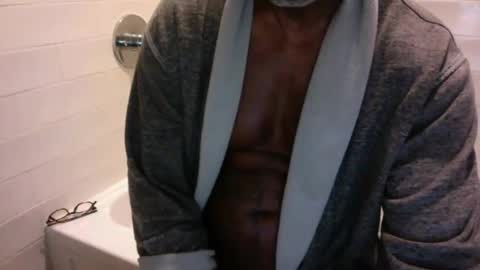 Snapshot of edgingdaddy chatting on May 9, 1:49 pm Dad online show from May 9, 1:49 pm