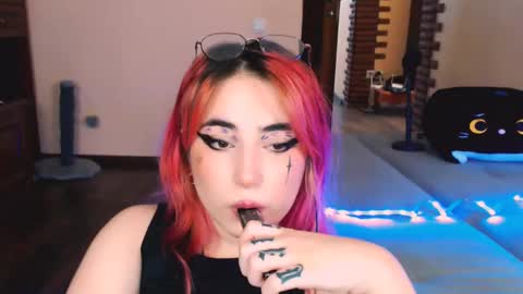 Snapshot of ediefris chatting on December 10, 8:27 pm fickle demon made of clumps of matter online show from December 10, 8:27 pm