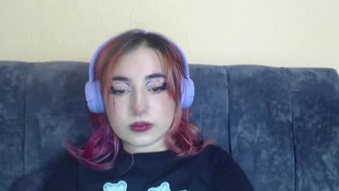 Snapshot of ediefris chatting on December 31, 1:08 pm fickle demon made of clumps of matter online show from December 31, 1:08 pm