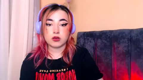 Snapshot of ediefris chatting on January 3, 3:44 pm fickle demon made of clumps of matter online show from January 3, 3:44 pm