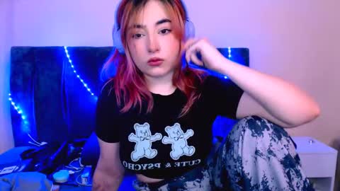 Snapshot of ediefris chatting on January 12, 6:38 pm fickle demon made of clumps of matter online show from January 12, 6:38 pm