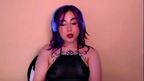 Snapshot of ediefris chatting on February 5, 8:54 am fickle demon made of clumps of matter online show from February 5, 8:54 am