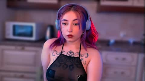 Snapshot of ediefris chatting on February 12, 9:31 am fickle demon made of clumps of matter online show from February 12, 9:31 am