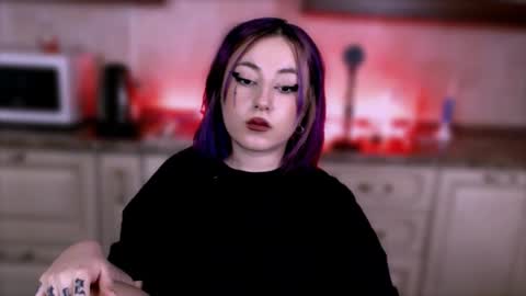 Snapshot of ediefris chatting on March 7, 12:48 am fickle demon made of clumps of matter online show from March 7, 12:48 am