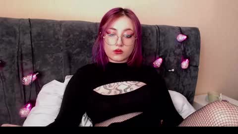 Snapshot of ediefris chatting on March 11, 11:33 am fickle demon made of clumps of matter online show from March 11, 11:33 am