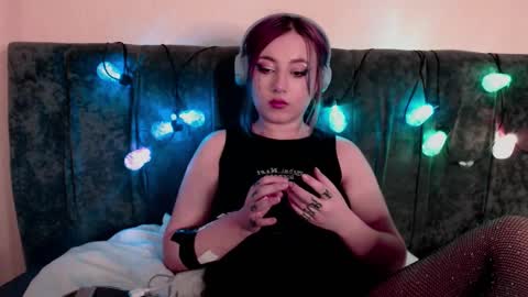 Snapshot of ediefris chatting on March 11, 5:57 pm fickle demon made of clumps of matter online show from March 11, 5:57 pm