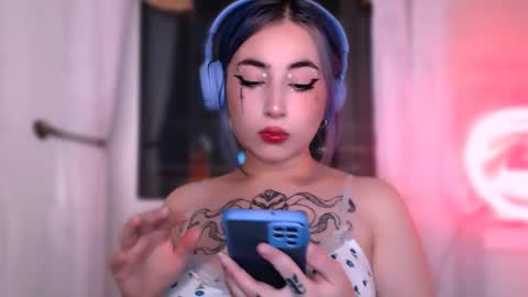 Snapshot of ediefris chatting on September 18, 11:07 pm fickle demon made of clumps of matter online show from September 18, 11:07 pm