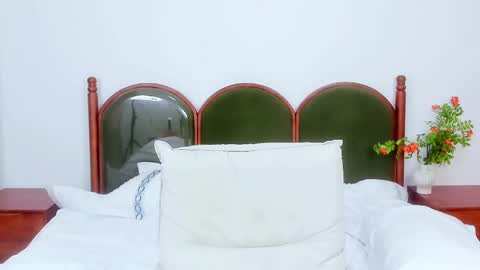 Snapshot of edithhazel chatting on March 22, 7:12 am Hazel online show from March 22, 7:12 am