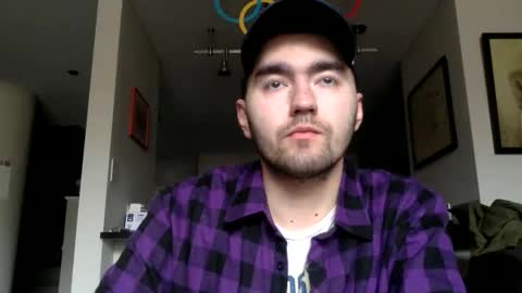 Snapshot of edmundfitz75 chatting on February 17, 8:15 pm EddieFitz75 online show from February 17, 8:15 pm