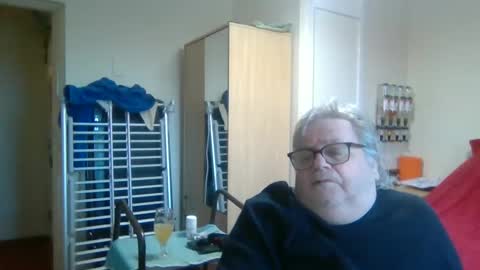 edst65 online show from January 6, 9:52 am