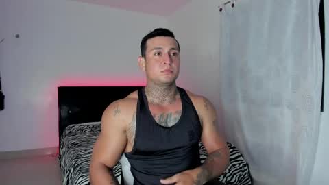 Snapshot of eduar_wild chatting on April 9, 4:34 am Eduar Wild online show from April 9, 4:34 am