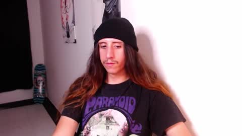 edward_chann online show from December 11, 3:35 am