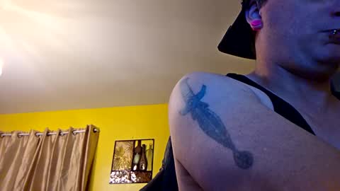 edwardaims_2please online show from October 14, 2:23 am