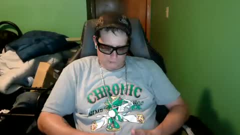 edwardaims_2please online show from July 3, 2:51 am