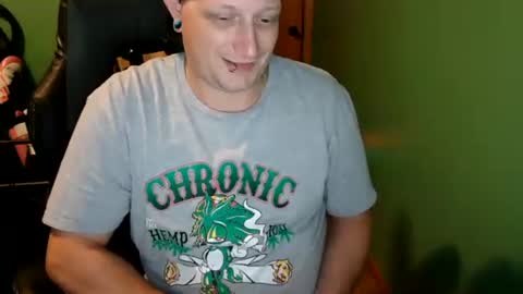 edwardaims_2please online show from July 29, 2:21 am