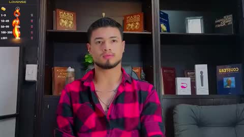 Snapshot of edwardross_ chatting on September 26, 8:46 pm Edward Ross online show from September 26, 8:46 pm