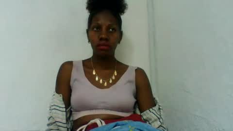 edwige770943 online show from June 13, 7:39 am