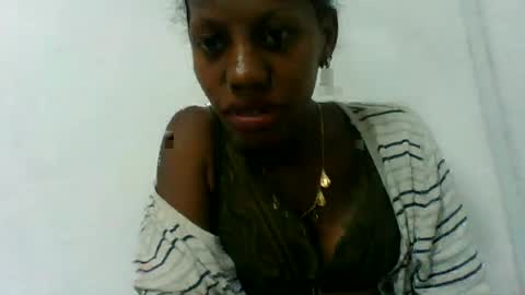 edwige770943 online show from June 14, 3:36 pm