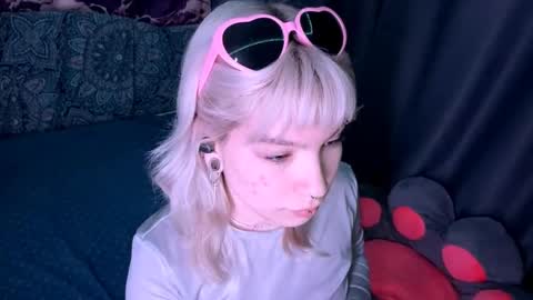 Snapshot of edythecolbert chatting on December 5, 7:21 pm Rachel online show from December 5, 7:21 pm