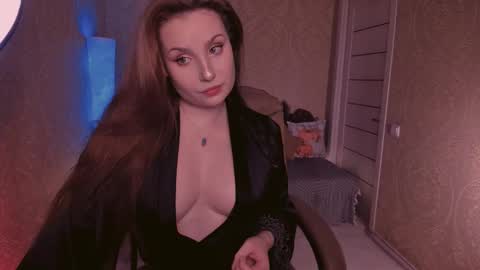 eesmaaarr online show from October 6, 10:18 pm