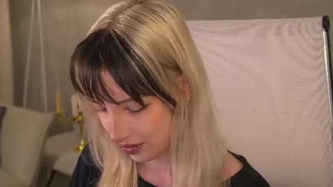 EVA NON NUDE online show from June 12, 4:50 pm