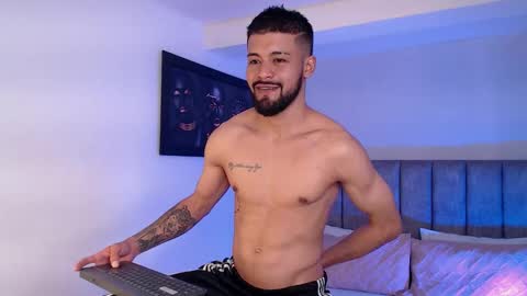 eevil_boys_77 online show from October 27, 11:58 am