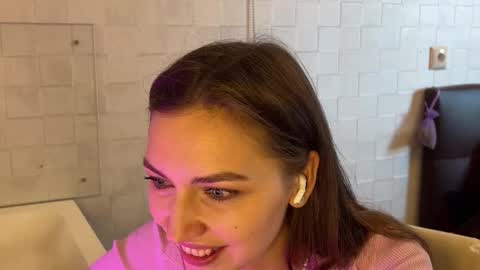 ef_fy online show from February 4, 8:09 am