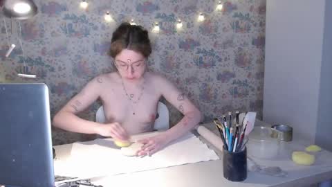 effa__laska online show from April 28, 9:20 pm
