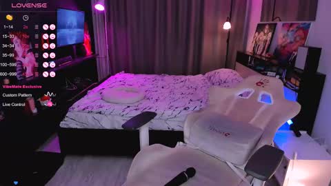 Effie online show from March 9, 6:43 pm