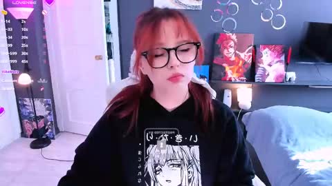 Snapshot of effie_lee chatting on May 18, 6:19 am Effie online show from May 18, 6:19 am