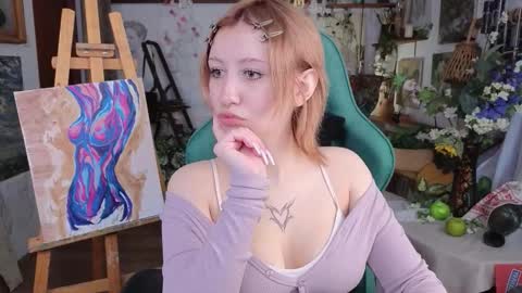 Snapshot of effiemeowley chatting on March 22, 5:11 am effiemeowley online show from March 22, 5:11 am