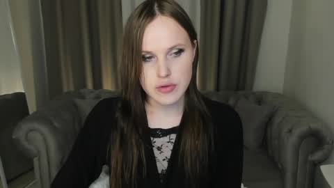 Effie Mur online show from May 2, 8:47 pm