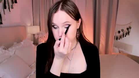 Effie Mur online show from June 19, 10:13 pm