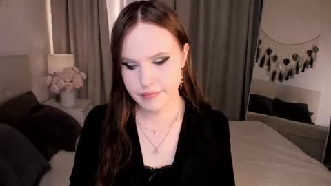 Effie Mur online show from June 25, 9:52 pm