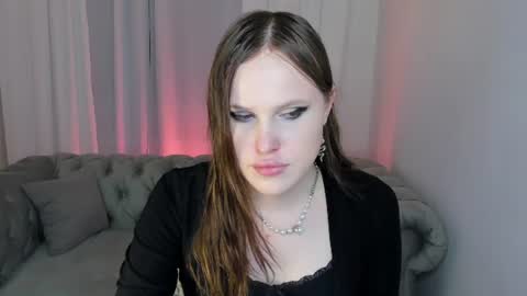 Effie Mur online show from July 16, 8:59 pm